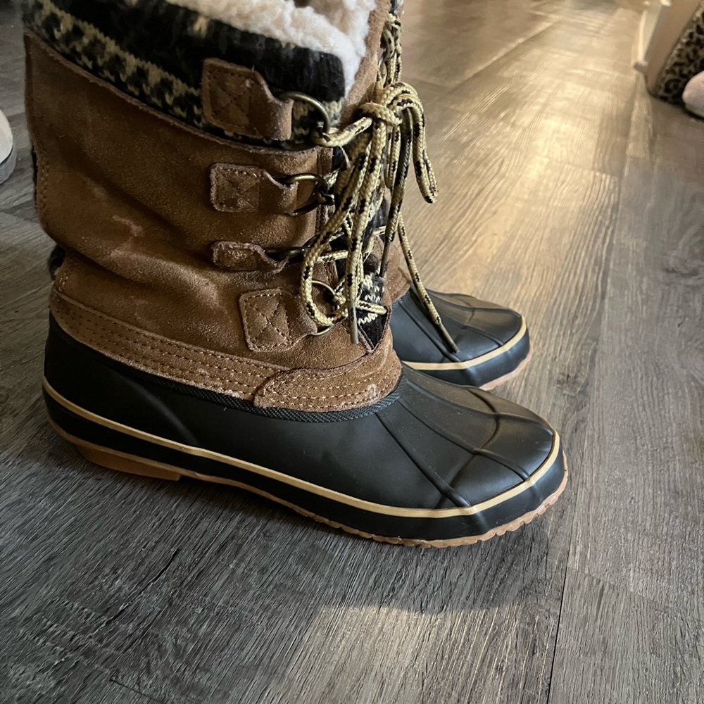 Khombu Brown and Black Winter Boots Waterproof Insulated